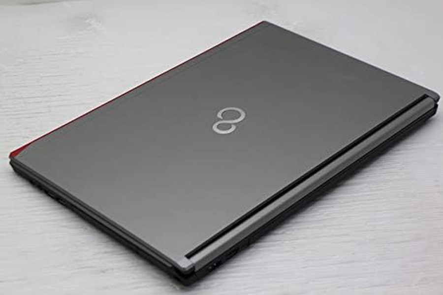 FUJITSU E727 12.5" FHD i3-7100 8GB/250GB SSD Win11, INT Keyboard (Hun matricával)