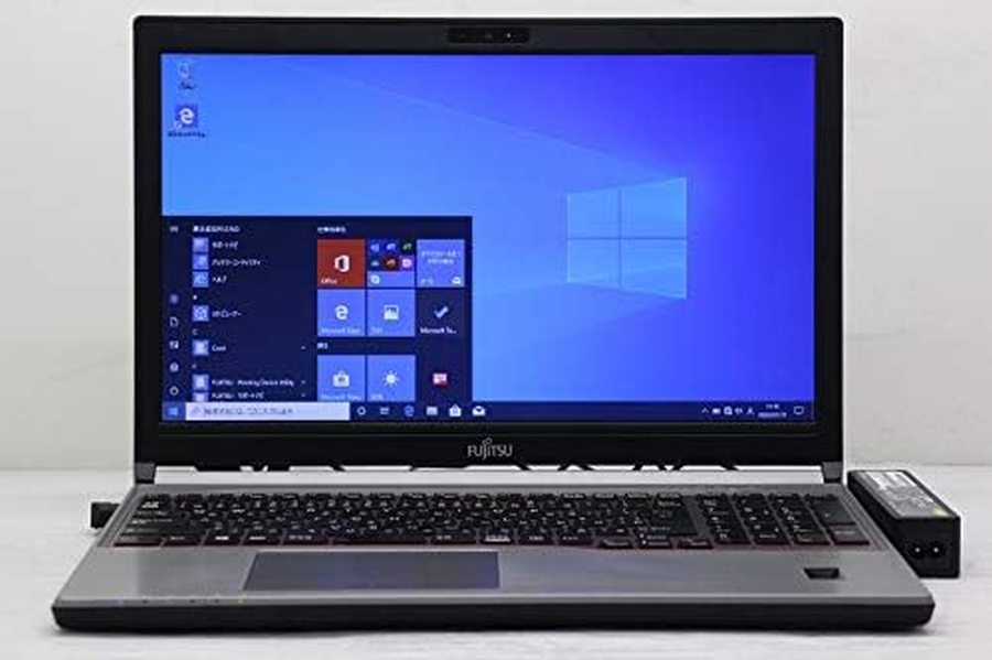 FUJITSU E727 12.5" FHD i3-7100 8GB/250GB SSD Win11, INT Keyboard (Hun matricával)