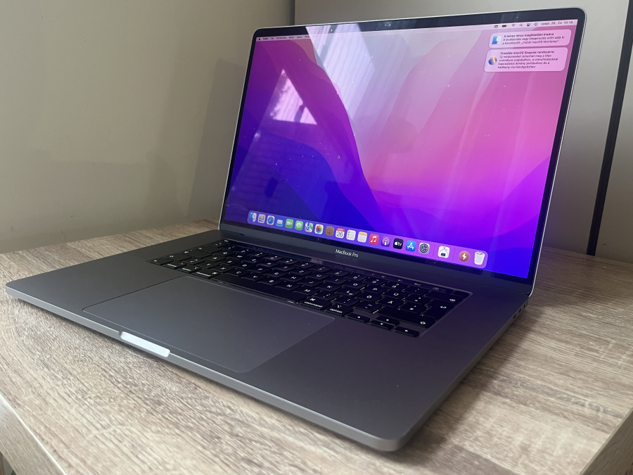 Apple MacBook Pro 16,1 16" Retina  2019 Intel  i9-9880HK 2.30GHz 32GB (2x16GB) 1TB SSD  RADEON RX5500M/4GB Space Gray