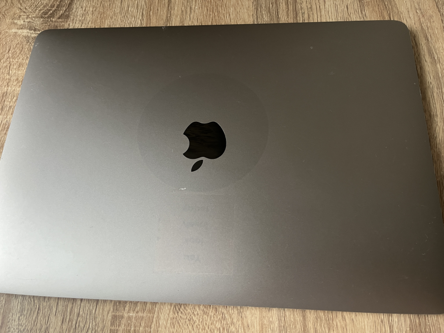 Apple MacBook Pro 14,2 13" Retina  Touchbar 2017 i7-7567U 3.50GHz 16GB (2x8GB ) / 500 SSD , sötétszürke